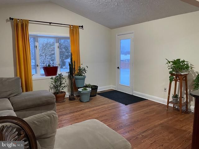 402 KOJUN CT, Sterling, VA 20164