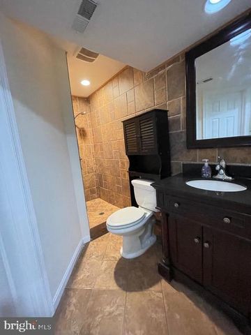 402 KOJUN CT, Sterling, VA 20164