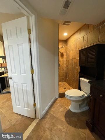 402 KOJUN CT, Sterling, VA 20164