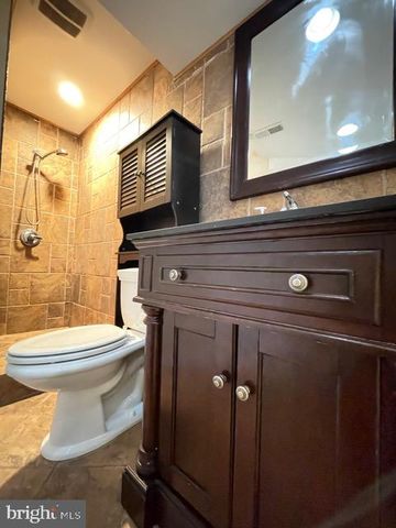 402 KOJUN CT, Sterling, VA 20164