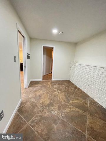 402 KOJUN CT, Sterling, VA 20164