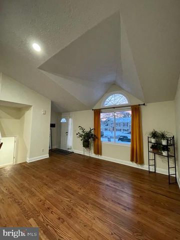 402 KOJUN CT, Sterling, VA 20164