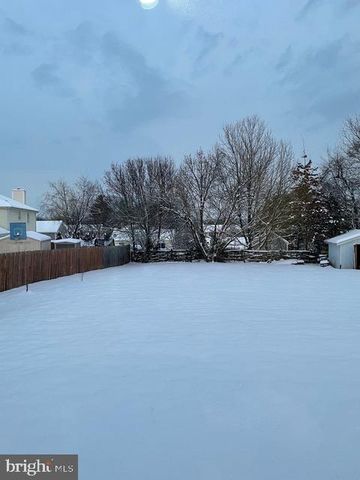 402 KOJUN CT, Sterling, VA 20164