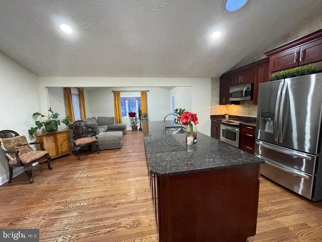 402 KOJUN CT, Sterling, VA 20164