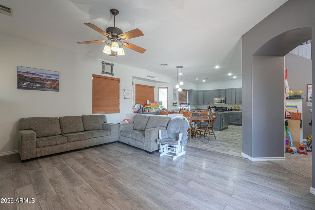 Image 10 of property listing at 671 W Delray Drive, Casa Grande, AZ 85122