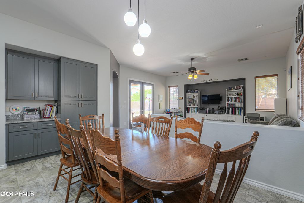 Image 12 of property listing at 671 W Delray Drive, Casa Grande, AZ 85122