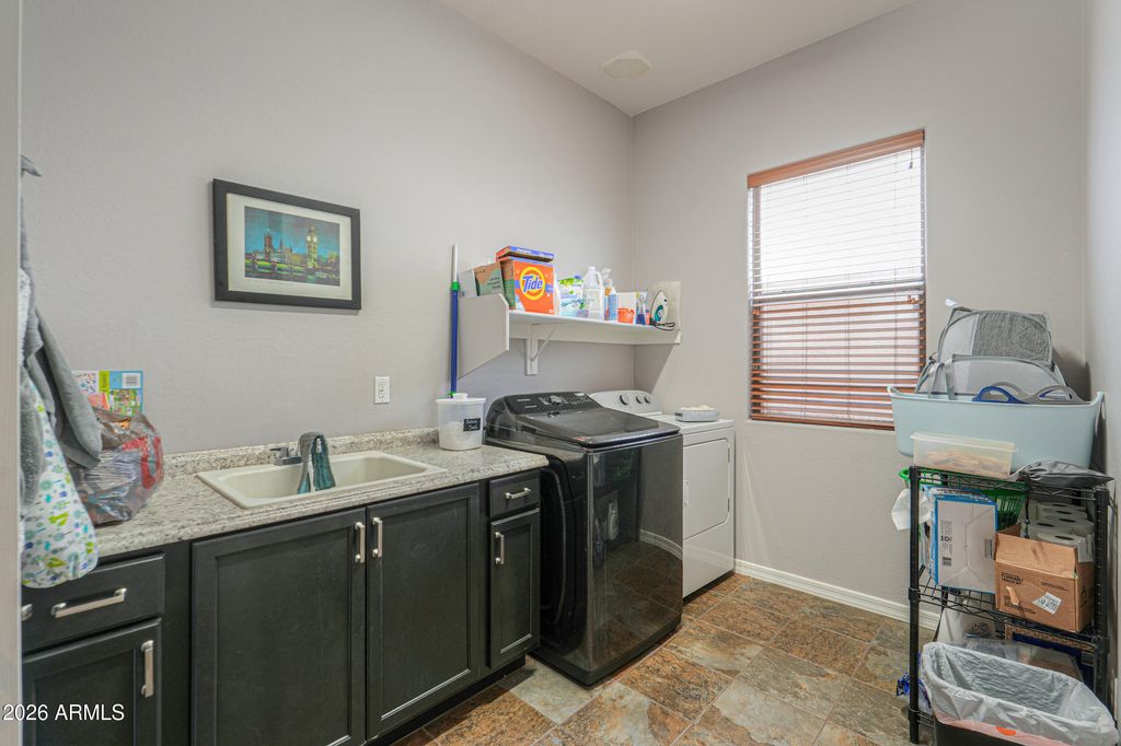 Image 26 of property listing at 671 W Delray Drive, Casa Grande, AZ 85122