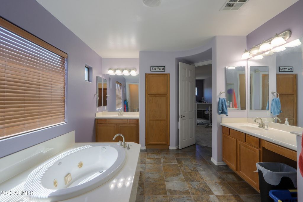 Image 43 of property listing at 671 W Delray Drive, Casa Grande, AZ 85122