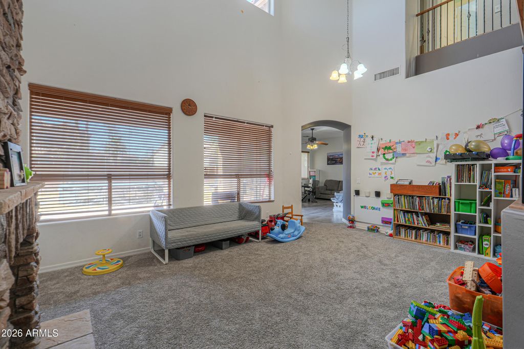 Image 5 of property listing at 671 W Delray Drive, Casa Grande, AZ 85122