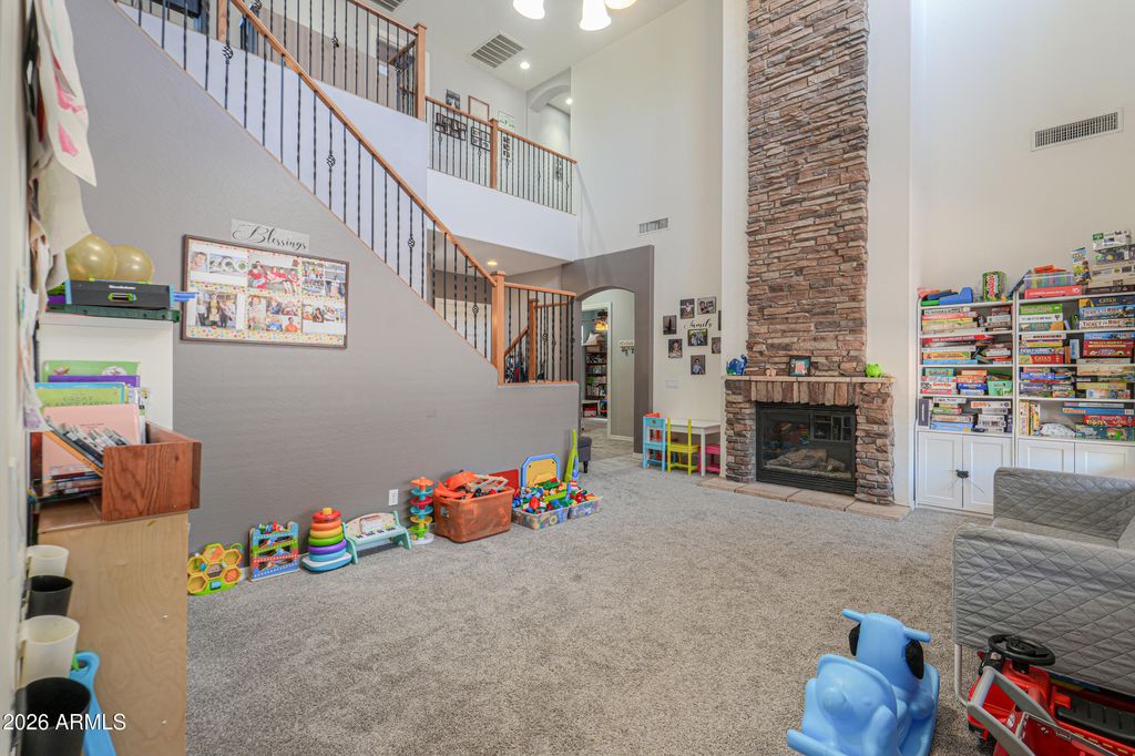 Image 7 of property listing at 671 W Delray Drive, Casa Grande, AZ 85122