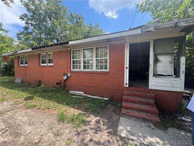 5307 Williamsburgh Drive, Fayetteville, NC 28304