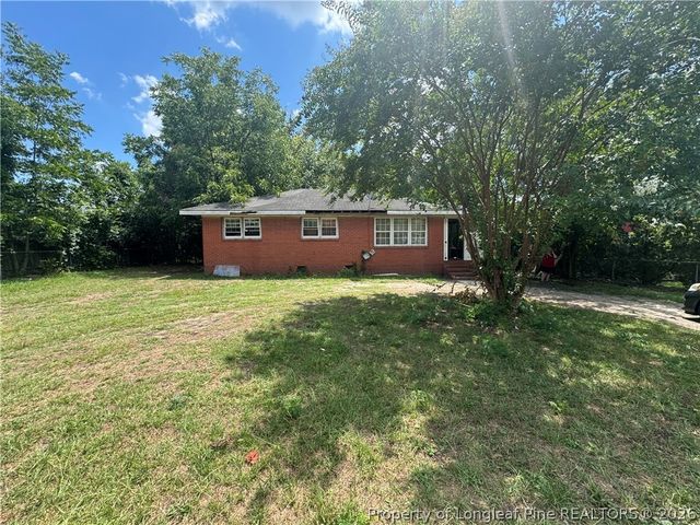 5307 Williamsburgh Drive, Fayetteville, NC 28304