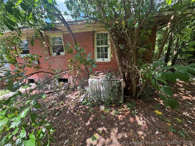 5307 Williamsburgh Drive, Fayetteville, NC 28304