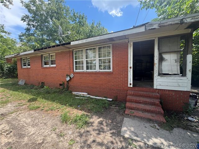5307 Williamsburgh Drive, Fayetteville, NC 28304