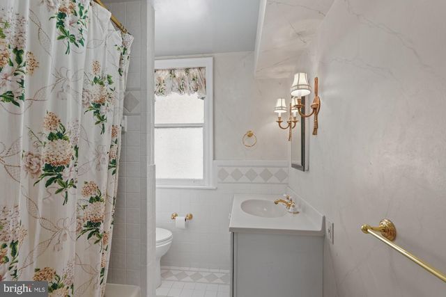 5602 39TH ST NW, Washington, DC 20015