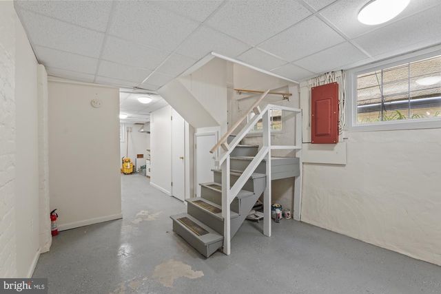 5602 39TH ST NW, Washington, DC 20015