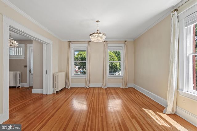 5602 39TH ST NW, Washington, DC 20015