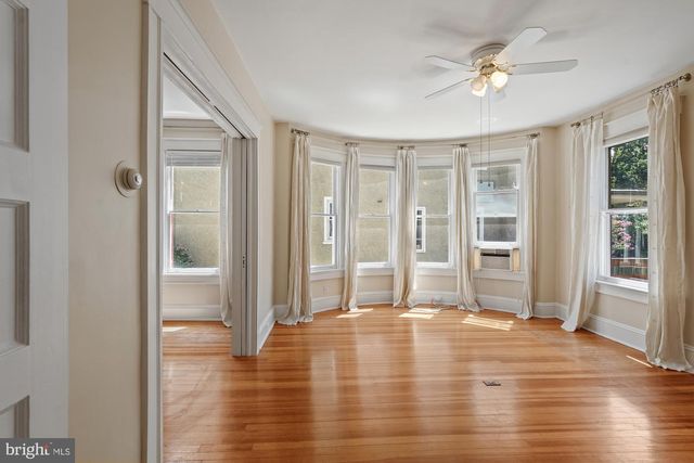 5602 39TH ST NW, Washington, DC 20015