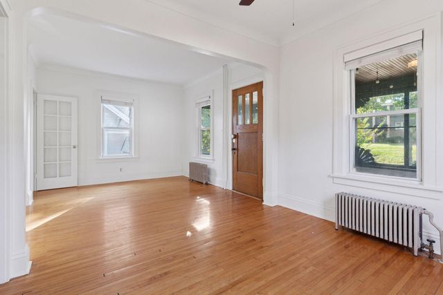 1129 Randolph Avenue, Saint Paul, MN 55105