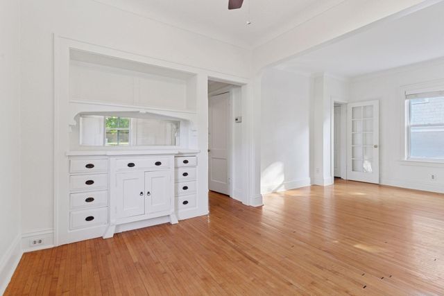 1129 Randolph Avenue, Saint Paul, MN 55105