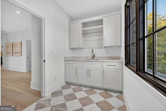 991 Courtenay Drive NE, Atlanta, GA 30306