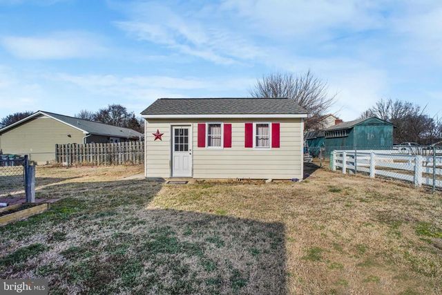 2 JUNIPER CT, Fredericksburg, VA 22408