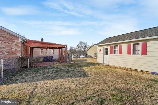 2 JUNIPER CT, Fredericksburg, VA 22408