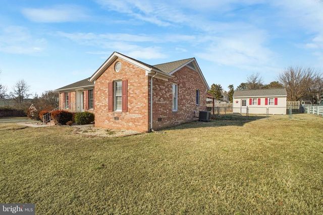 2 JUNIPER CT, Fredericksburg, VA 22408