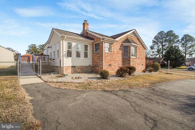 2 JUNIPER CT, Fredericksburg, VA 22408