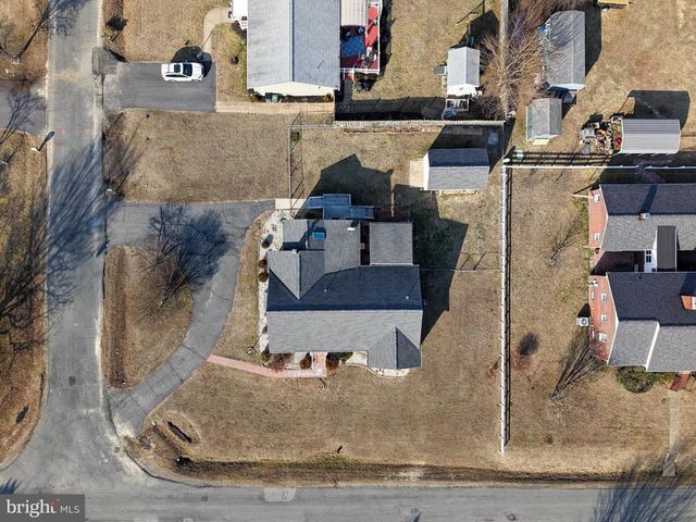 2 JUNIPER CT, Fredericksburg, VA 22408