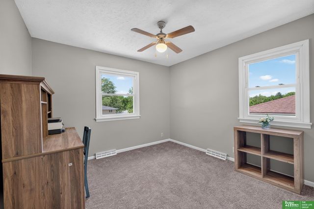 5623 S 113th Street, Omaha, NE 68137