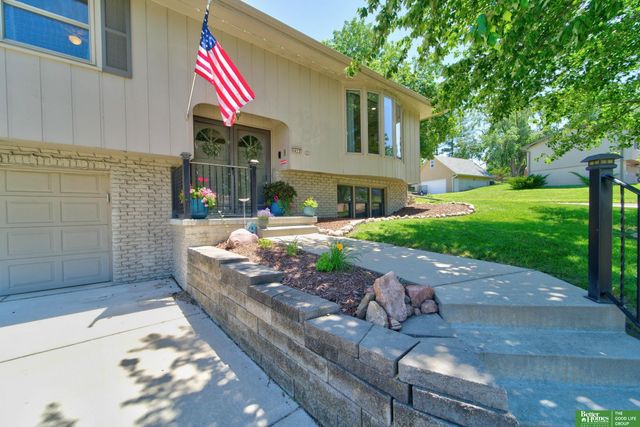 5623 S 113th Street, Omaha, NE 68137