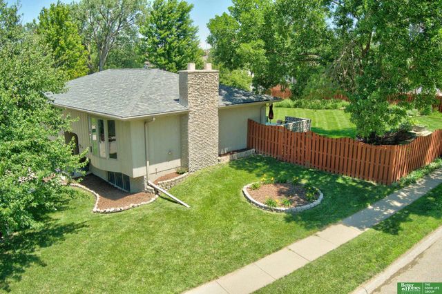 5623 S 113th Street, Omaha, NE 68137