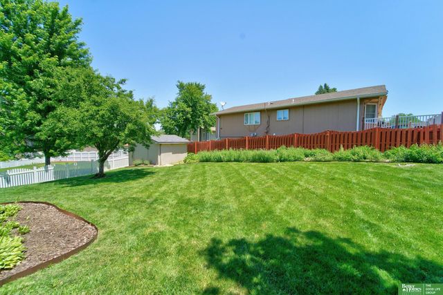 5623 S 113th Street, Omaha, NE 68137