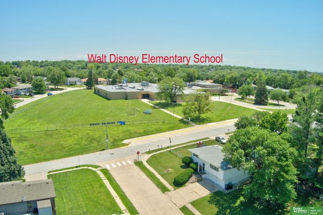 5623 S 113th Street, Omaha, NE 68137