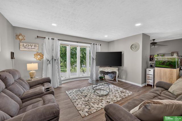 5623 S 113th Street, Omaha, NE 68137