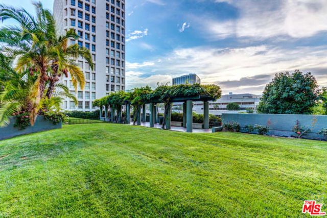 880 W 1st Street 802, Los Angeles, CA 90012