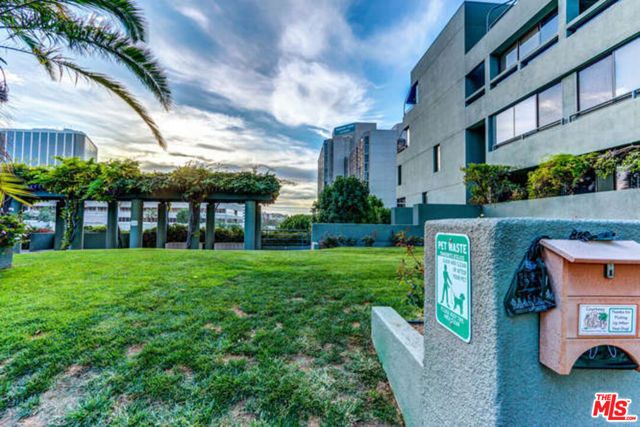 880 W 1st Street 802, Los Angeles, CA 90012