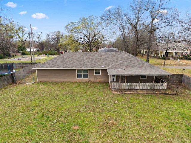 211 Turner St., Mount Vernon, TX 75457