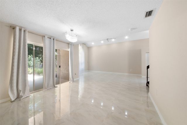 6625 NW 75th Place, Parkland, FL 33067