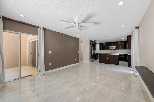 6625 NW 75th Place, Parkland, FL 33067
