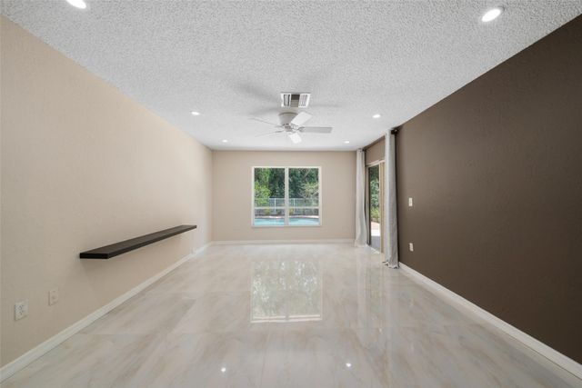 6625 NW 75th Place, Parkland, FL 33067