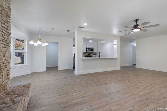 2311 Trails End, Kerrville, TX 78028