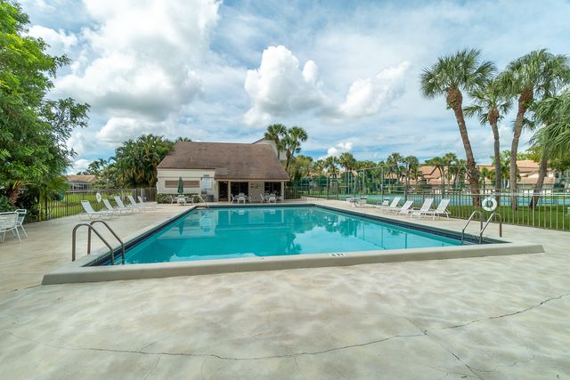 12616 Shoreline Drive, Wellington, FL 33414