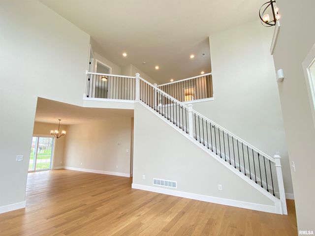 301 Hodges Court, Chatham, IL 62629