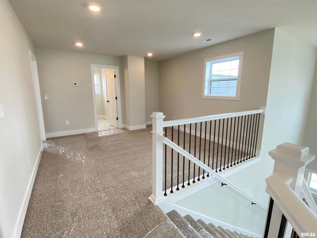 301 Hodges Court, Chatham, IL 62629