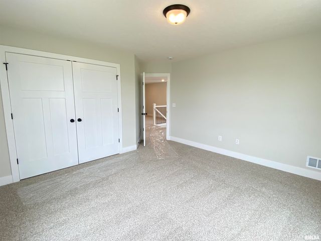 301 Hodges Court, Chatham, IL 62629
