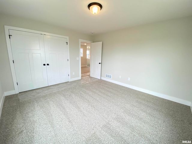 301 Hodges Court, Chatham, IL 62629