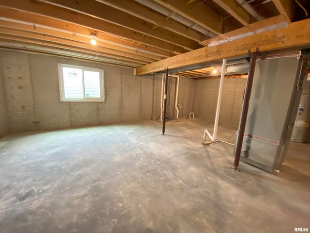 301 Hodges Court, Chatham, IL 62629
