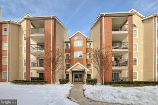 3307 WYNDHAM CIR #1164, Alexandria, VA 22302
